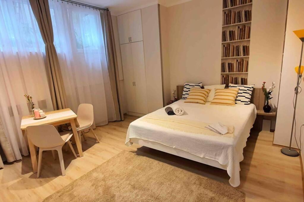 Studio Flat In The Center Of ブダペスト エクステリア 写真